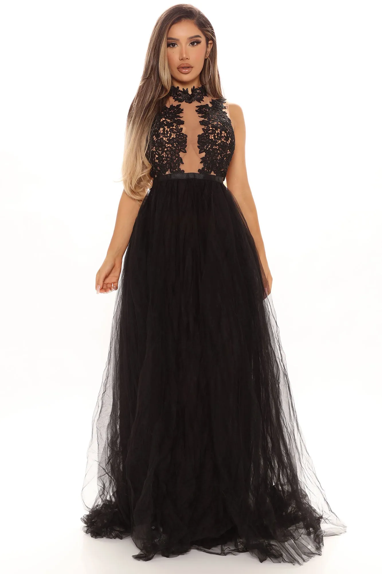 Big Entrance Maxi Dress - Black