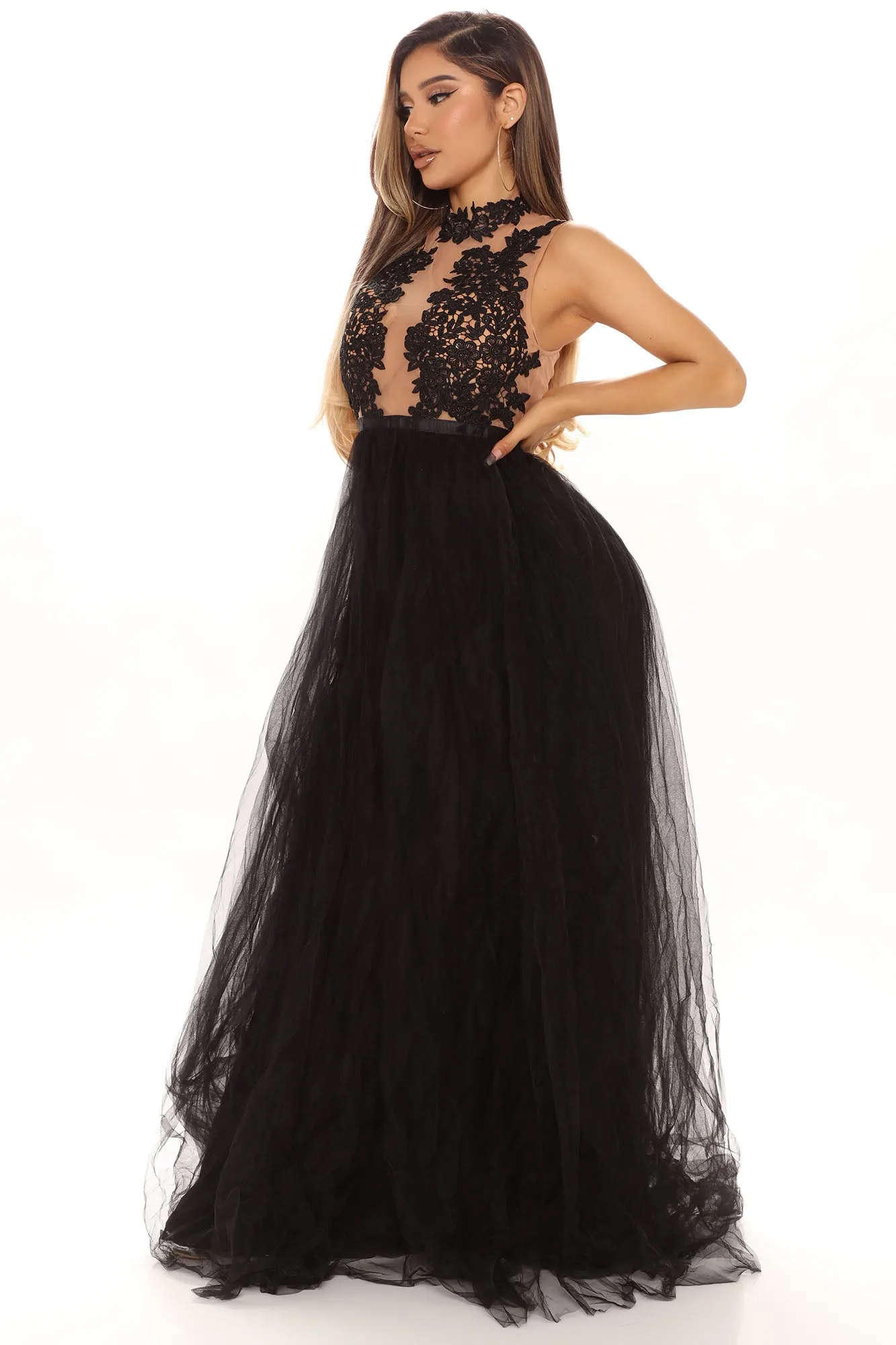 Big Entrance Maxi Dress - Black