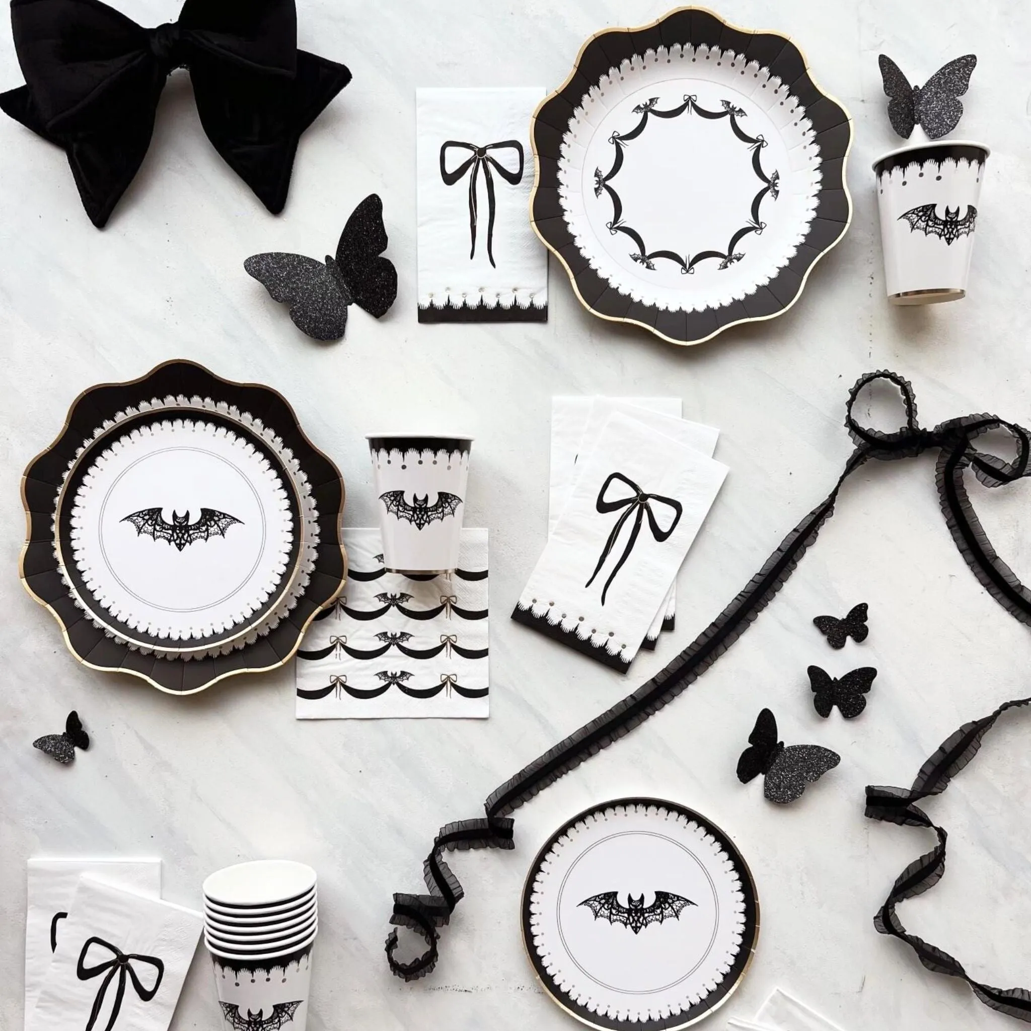 Black & White Lace Bat Paper Party Plates | Halloween | Set 8