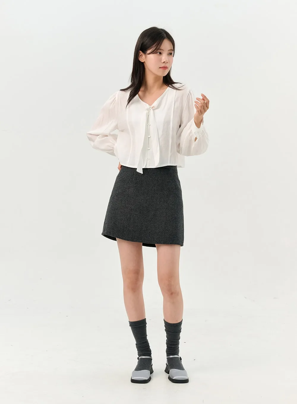 Buttoned Tie Collared Blouse OO327