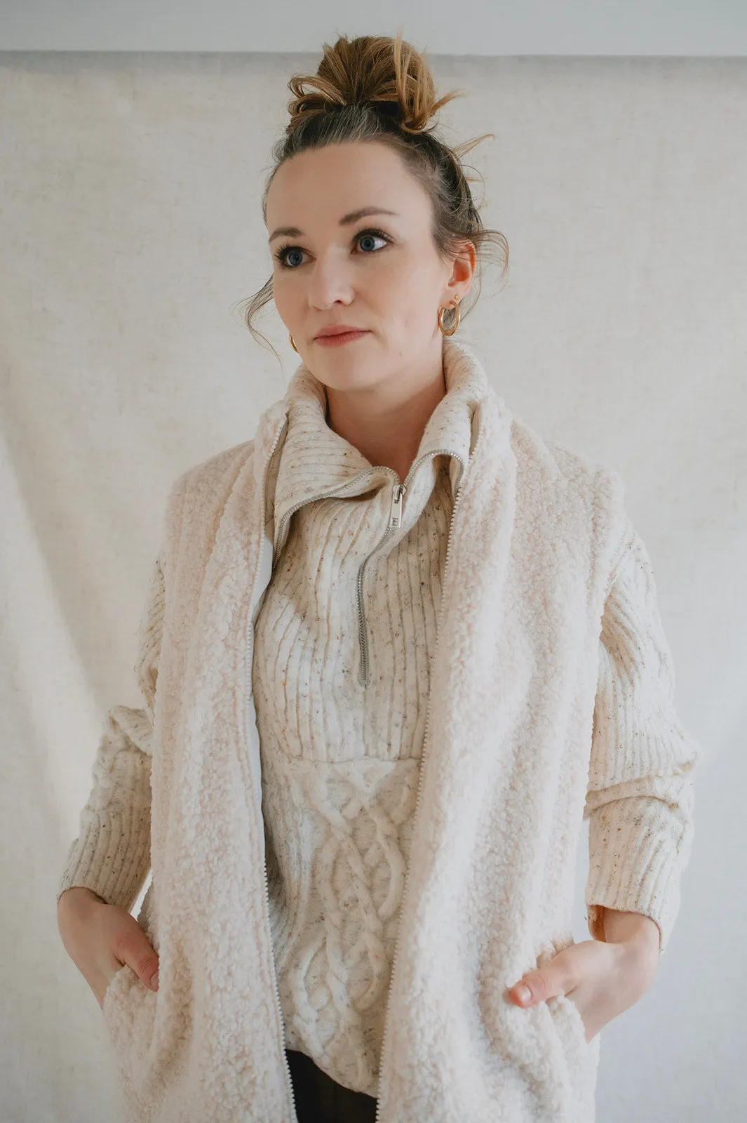 The REVERSIBLE Quilted Sherpa Vest - Ivory